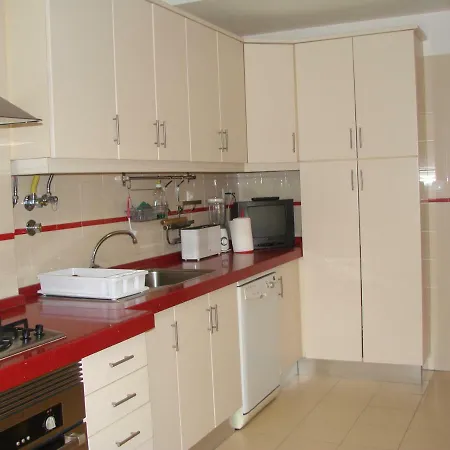 Bem Portugues. Apartamento Agradavel
