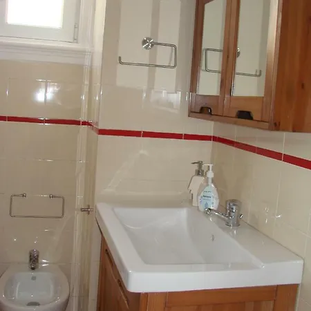 Bem Portugues. Apartamento Agradavel