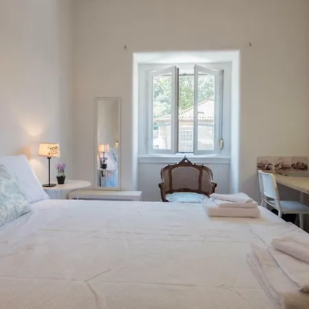 Bem Portugues. Apartamento Agradavel