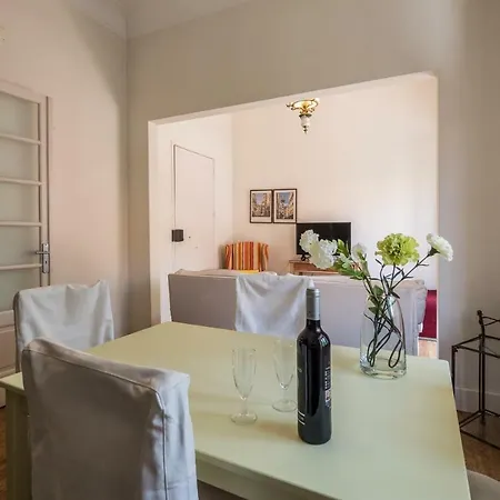 Bem Portugues. Apartamento Agradavel *