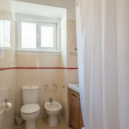 Bem Portugues. Apartamento Agradavel