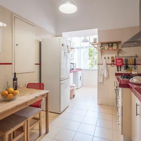 Bem Portugues. Apartamento Agradavel Lissabon